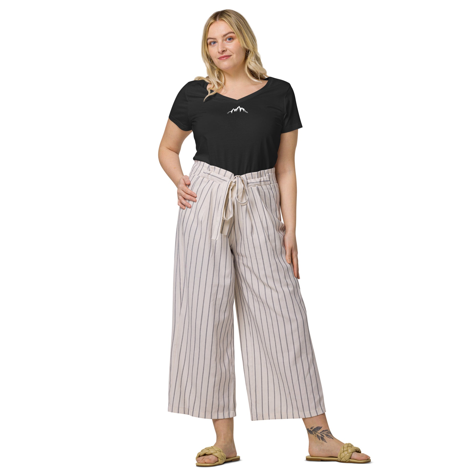 luxury high quality designer womens v-neck t-shirt for hiking and mountaineering