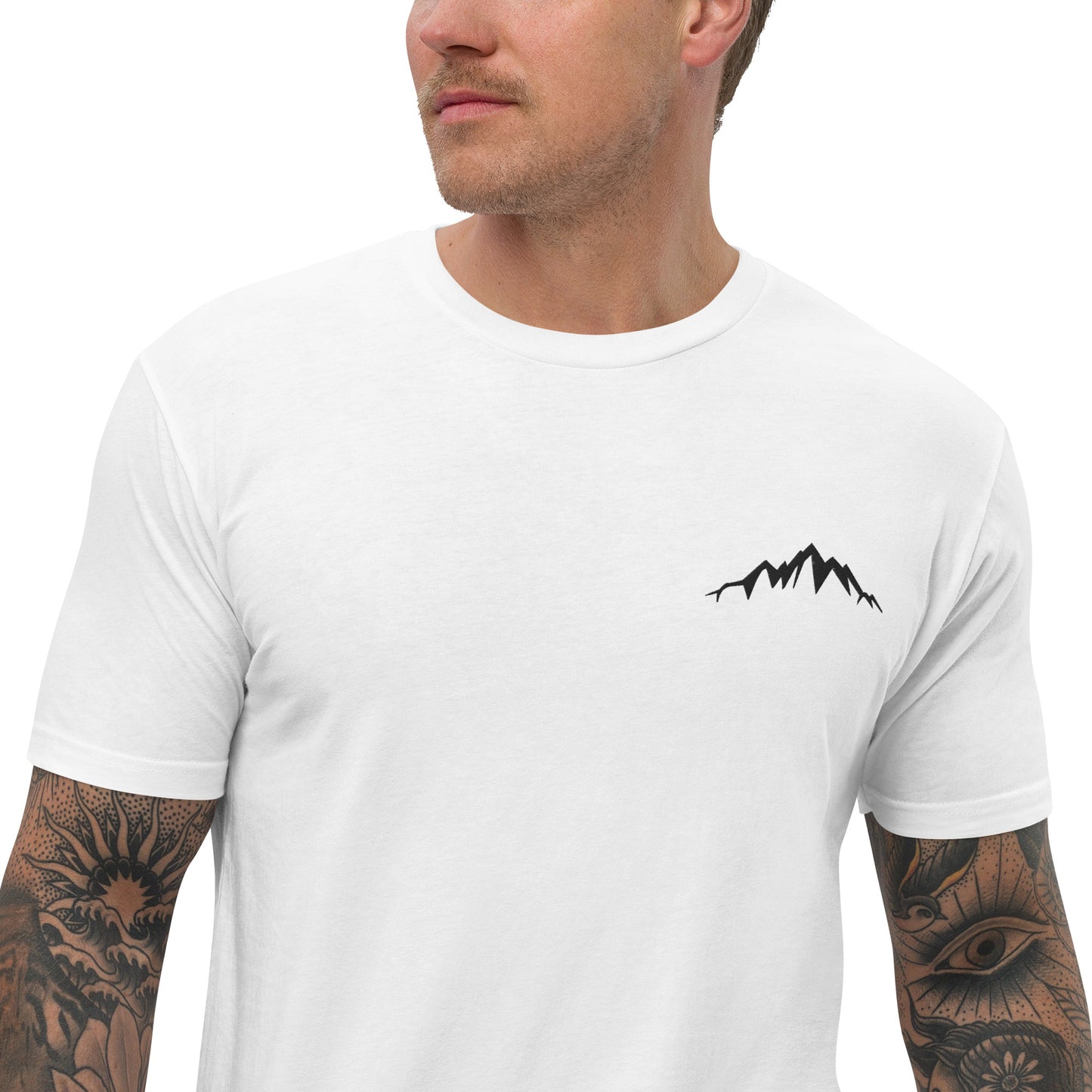 high quality luxury designer fitted t-shirt for hiking and fashion men